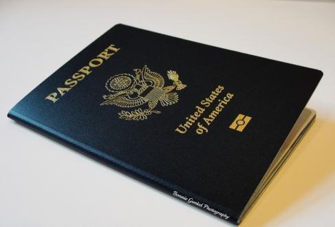 护照的变更和保管：做好备份，分开存放
