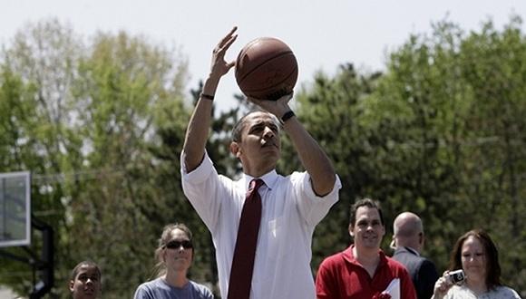 球痴总统奥巴马，为自己的篮球水平下降而懊恼